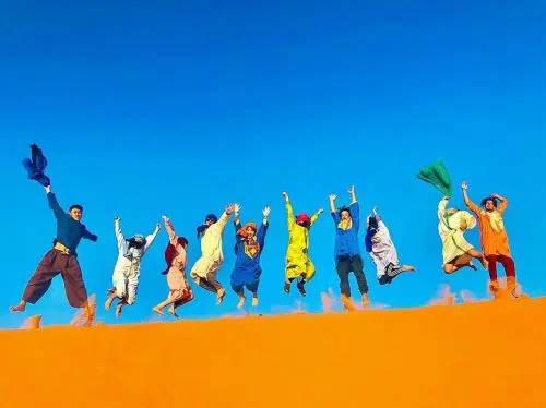 tourists merzouga